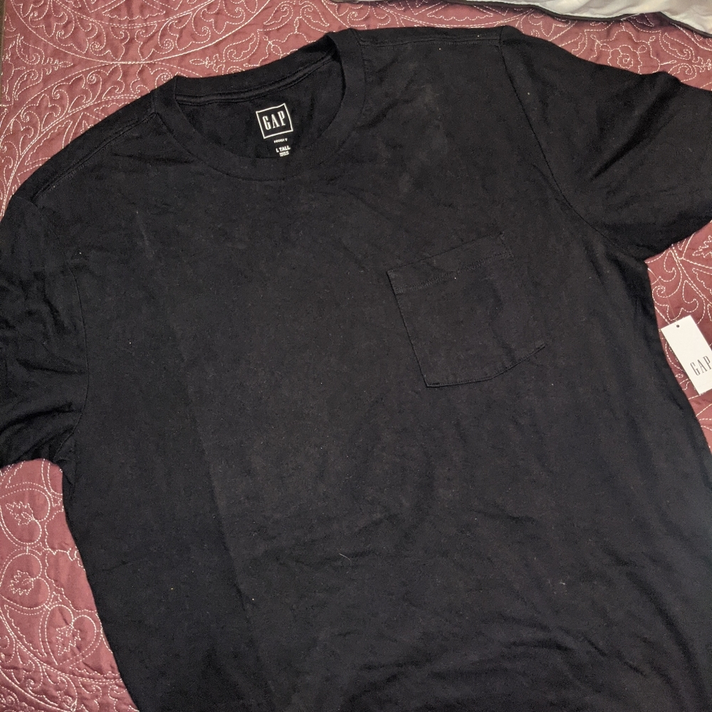 Men's plain pocket tee shirt